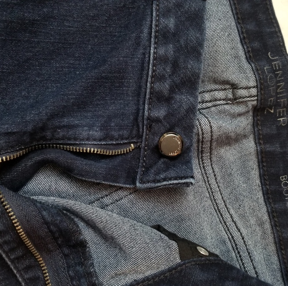 Jennifer Lopez JLo 16 Short 16S Dark Blue Jeans